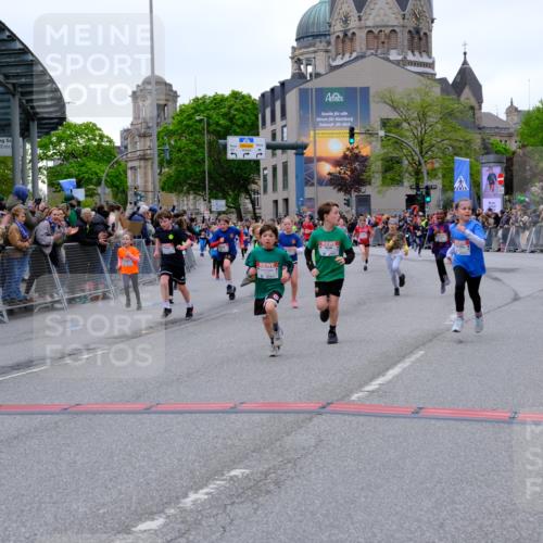 25.04.2026 - Das Zehntel Tim E. http://msf.ph/oto/9575441 25.04.2026 10:53:50 Ziel 5030, 5234, 5411, 5424, 5564, 5683, 5713, 5729, 6060, 6166, 6213, 6222, 6226, 6244, 6364, 6623, 6709, 6926, 7148, 7153, 7194, 7233, 7253, 7690, 7697, 7746, 7830, 7940, 8041 meine-sportfotos.de