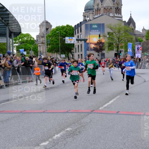 25.04.2026 - Das Zehntel Tim E. http://msf.ph/oto/9575442 25.04.2026 10:53:50 Ziel 5030, 5234, 5411, 5424, 5564, 5683, 5713, 5729, 6060, 6166, 6213, 6222, 6226, 6244, 6364, 6623, 6709, 6926, 7148, 7153, 7194, 7233, 7253, 7690, 7697, 7746, 7830, 7940, 8041 meine-sportfotos.de