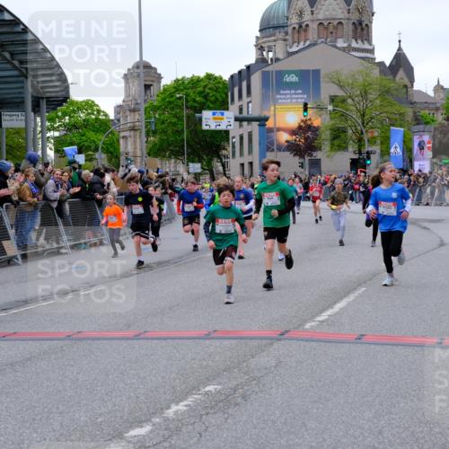25.04.2026 - Das Zehntel Tim E. http://msf.ph/oto/9575443 25.04.2026 10:53:50 Ziel 5030, 5234, 5411, 5424, 5564, 5683, 5713, 5729, 6060, 6166, 6213, 6222, 6226, 6244, 6364, 6623, 6709, 6926, 7148, 7153, 7194, 7233, 7253, 7690, 7697, 7746, 7830, 7940, 8041 meine-sportfotos.de