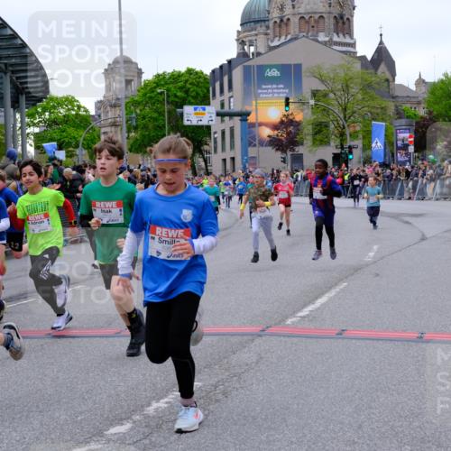 25.04.2026 - Das Zehntel Tim E. http://msf.ph/oto/9575452 25.04.2026 10:53:52 Ziel 5234, 5411, 5424, 5564, 5683, 5713, 5729, 5878, 5879, 6060, 6213, 6222, 6226, 6364, 6373, 6623, 6709, 7148, 7153, 7194, 7233, 7253, 7623, 7697, 7746, 7830, 7940, 8041 meine-sportfotos.de