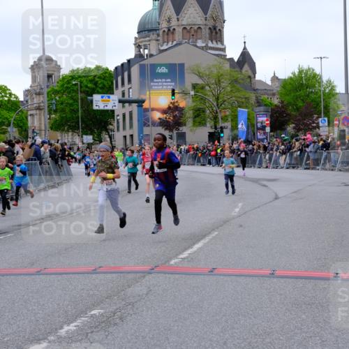 25.04.2026 - Das Zehntel Tim E. http://msf.ph/oto/9575456 25.04.2026 10:53:53 Ziel 5234, 5411, 5424, 5564, 5683, 5713, 5729, 5878, 5879, 6060, 6213, 6222, 6226, 6364, 6373, 6623, 6709, 7148, 7153, 7194, 7233, 7253, 7623, 7697, 7746, 7830, 7940, 8041 meine-sportfotos.de