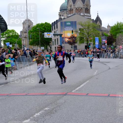 25.04.2026 - Das Zehntel Tim E. http://msf.ph/oto/9575459 25.04.2026 10:53:53 Ziel 5234, 5411, 5424, 5564, 5683, 5713, 5729, 5878, 5879, 6060, 6213, 6222, 6226, 6364, 6373, 6623, 6709, 7148, 7153, 7194, 7233, 7253, 7623, 7697, 7746, 7830, 7940, 8041 meine-sportfotos.de
