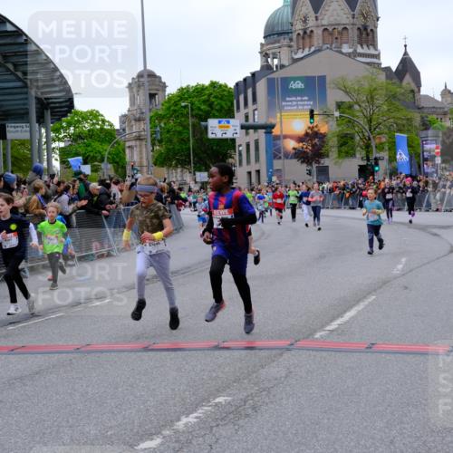25.04.2026 - Das Zehntel Tim E. http://msf.ph/oto/9575462 25.04.2026 10:53:53 Ziel 5234, 5411, 5424, 5564, 5683, 5713, 5729, 5878, 5879, 6060, 6213, 6222, 6226, 6364, 6373, 6623, 6709, 7148, 7153, 7194, 7233, 7253, 7623, 7697, 7746, 7830, 7940, 8041 meine-sportfotos.de