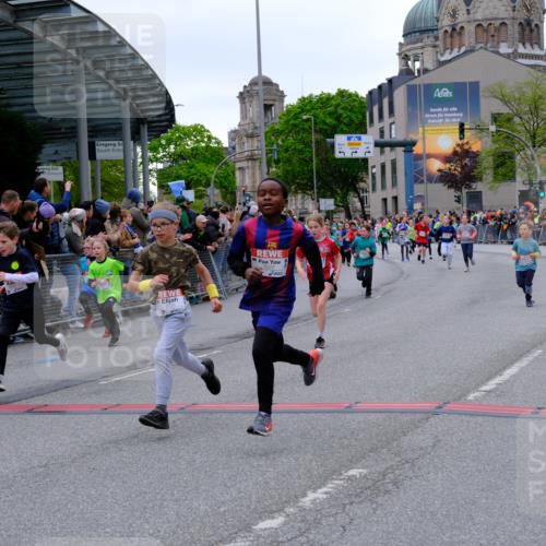 25.04.2026 - Das Zehntel Tim E. http://msf.ph/oto/9575466 25.04.2026 10:53:54 Ziel 5234, 5411, 5424, 5446, 5564, 5683, 5713, 5729, 5878, 5879, 6060, 6213, 6222, 6226, 6364, 6373, 6393, 6623, 6709, 7148, 7153, 7194, 7233, 7253, 7623, 7697, 7746, 7830, 7940, 8041 meine-sportfotos.de