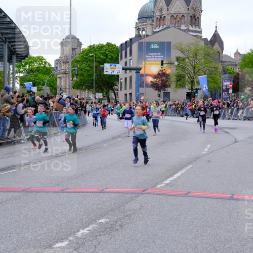 25.04.2026 - Das Zehntel Tim E. http://msf.ph/oto/9575477 25.04.2026 10:53:55 Ziel 5234, 5411, 5424, 5446, 5558, 5564, 5584, 5713, 5729, 5878, 5879, 6060, 6213, 6222, 6226, 6247, 6364, 6373, 6393, 6623, 6709, 7148, 7194, 7233, 7253, 7623, 7746, 7830, 7940, 8041 meine-sportfotos.de
