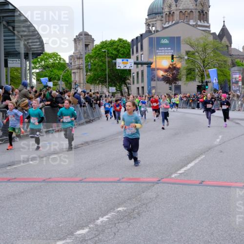 25.04.2026 - Das Zehntel Tim E. http://msf.ph/oto/9575482 25.04.2026 10:53:56 Ziel 5234, 5411, 5424, 5446, 5558, 5564, 5584, 5713, 5729, 5878, 5879, 6060, 6213, 6222, 6226, 6247, 6364, 6373, 6393, 6623, 6709, 7148, 7194, 7233, 7253, 7623, 7746, 7830, 7940, 8041 meine-sportfotos.de