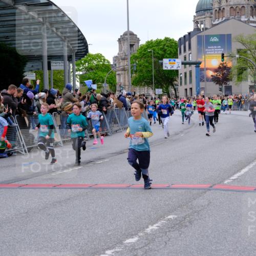 25.04.2026 - Das Zehntel Tim E. http://msf.ph/oto/9575488 25.04.2026 10:53:57 Ziel 5234, 5387, 5411, 5424, 5446, 5558, 5584, 5713, 5878, 5879, 6060, 6213, 6222, 6226, 6247, 6364, 6373, 6393, 6623, 6709, 7148, 7194, 7623, 7830, 7940, 8041 meine-sportfotos.de