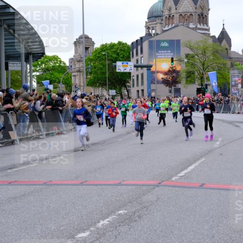 25.04.2026 - Das Zehntel Tim E. http://msf.ph/oto/9575494 25.04.2026 10:53:58 Ziel 5234, 5387, 5390, 5411, 5424, 5446, 5548, 5558, 5584, 5713, 5771, 5878, 5879, 6060, 6222, 6226, 6247, 6364, 6373, 6393, 6500, 6623, 6709, 7148, 7194, 7623, 7830, 7940, 8019, 8041, 8067 meine-sportfotos.de