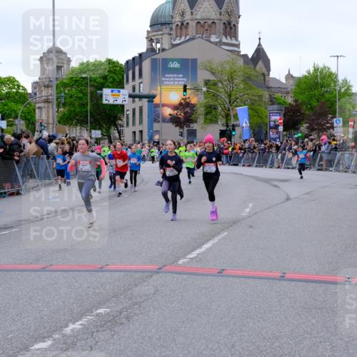 25.04.2026 - Das Zehntel Tim E. http://msf.ph/oto/9575499 25.04.2026 10:53:59 Ziel 5234, 5387, 5390, 5411, 5424, 5446, 5548, 5558, 5584, 5713, 5771, 5878, 5879, 6060, 6219, 6222, 6226, 6227, 6247, 6373, 6393, 6500, 6623, 6709, 7133, 7148, 7194, 7205, 7307, 7314, 7623, 7681, 7940, 8019, 8041, 8067 meine-sportfotos.de