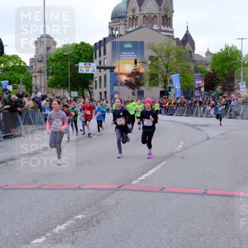 25.04.2026 - Das Zehntel Tim E. http://msf.ph/oto/9575501 25.04.2026 10:53:59 Ziel 5234, 5387, 5390, 5411, 5424, 5446, 5548, 5558, 5584, 5713, 5771, 5878, 5879, 6060, 6219, 6222, 6226, 6227, 6247, 6373, 6393, 6500, 6623, 6709, 7133, 7148, 7194, 7205, 7307, 7314, 7623, 7681, 7940, 8019, 8041, 8067 meine-sportfotos.de