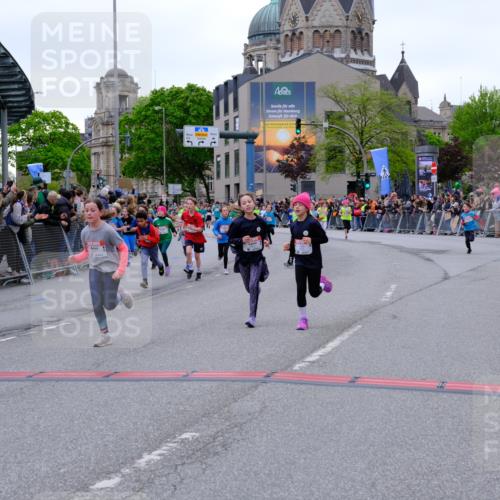 25.04.2026 - Das Zehntel Tim E. http://msf.ph/oto/9575504 25.04.2026 10:53:59 Ziel 5234, 5387, 5390, 5411, 5424, 5446, 5548, 5558, 5584, 5713, 5771, 5878, 5879, 6060, 6219, 6222, 6226, 6227, 6247, 6373, 6393, 6500, 6623, 6709, 7133, 7148, 7194, 7205, 7307, 7314, 7623, 7681, 7940, 8019, 8041, 8067 meine-sportfotos.de