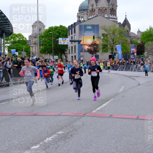 25.04.2026 - Das Zehntel Tim E. http://msf.ph/oto/9575505 25.04.2026 10:53:59 Ziel 5234, 5387, 5390, 5411, 5424, 5446, 5548, 5558, 5584, 5713, 5771, 5878, 5879, 6060, 6219, 6222, 6226, 6227, 6247, 6373, 6393, 6500, 6623, 6709, 7133, 7148, 7194, 7205, 7307, 7314, 7623, 7681, 7940, 8019, 8041, 8067 meine-sportfotos.de
