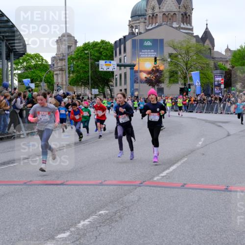 25.04.2026 - Das Zehntel Tim E. http://msf.ph/oto/9575506 25.04.2026 10:53:59 Ziel 5234, 5387, 5390, 5411, 5424, 5446, 5548, 5558, 5584, 5713, 5771, 5878, 5879, 6060, 6219, 6222, 6226, 6227, 6247, 6373, 6393, 6500, 6623, 6709, 7133, 7148, 7194, 7205, 7307, 7314, 7623, 7681, 7940, 8019, 8041, 8067 meine-sportfotos.de