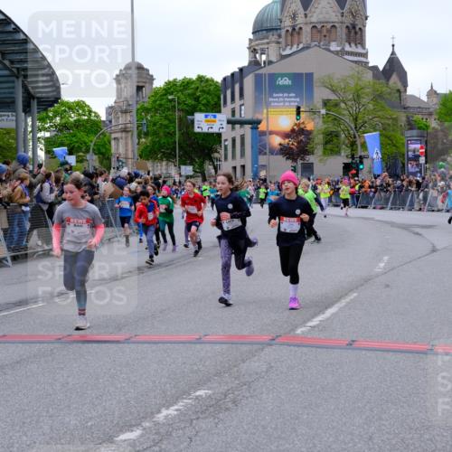 25.04.2026 - Das Zehntel Tim E. http://msf.ph/oto/9575507 25.04.2026 10:53:59 Ziel 5234, 5387, 5390, 5411, 5424, 5446, 5548, 5558, 5584, 5713, 5771, 5878, 5879, 6060, 6219, 6222, 6226, 6227, 6247, 6373, 6393, 6500, 6623, 6709, 7133, 7148, 7194, 7205, 7307, 7314, 7623, 7681, 7940, 8019, 8041, 8067 meine-sportfotos.de
