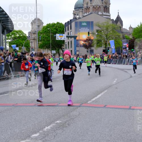 25.04.2026 - Das Zehntel Tim E. http://msf.ph/oto/9575511 25.04.2026 10:54:00 Ziel 5234, 5387, 5390, 5411, 5446, 5548, 5558, 5584, 5713, 5771, 5786, 5878, 5879, 6219, 6222, 6226, 6227, 6247, 6373, 6393, 6500, 6623, 6709, 7133, 7194, 7205, 7307, 7314, 7623, 7681, 8019, 8041, 8067 meine-sportfotos.de