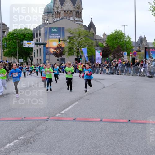 25.04.2026 - Das Zehntel Tim E. http://msf.ph/oto/9575521 25.04.2026 10:54:02 Ziel 5234, 5387, 5390, 5446, 5548, 5558, 5584, 5713, 5771, 5786, 5878, 5879, 6036, 6076, 6219, 6227, 6247, 6373, 6393, 6500, 6505, 7133, 7205, 7307, 7314, 7623, 7681, 8019, 8067 meine-sportfotos.de
