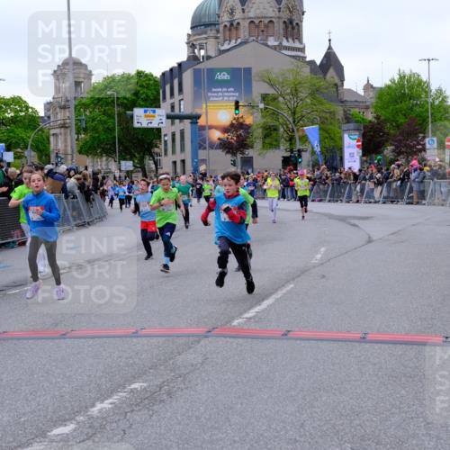 25.04.2026 - Das Zehntel Tim E. http://msf.ph/oto/9575530 25.04.2026 10:54:02 Ziel 5234, 5387, 5390, 5446, 5548, 5558, 5584, 5713, 5771, 5786, 5878, 5879, 6036, 6076, 6219, 6227, 6247, 6373, 6393, 6500, 6505, 7133, 7205, 7307, 7314, 7623, 7681, 8019, 8067 meine-sportfotos.de