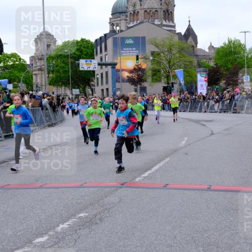 25.04.2026 - Das Zehntel Tim E. http://msf.ph/oto/9575531 25.04.2026 10:54:03 Ziel 5387, 5390, 5446, 5548, 5558, 5584, 5771, 5786, 5878, 5879, 6036, 6065, 6076, 6219, 6227, 6247, 6373, 6393, 6500, 6505, 7133, 7205, 7307, 7314, 7623, 7681, 8019, 8067 meine-sportfotos.de