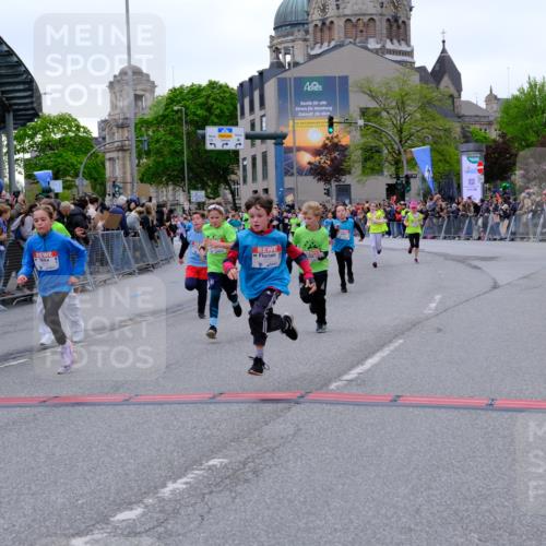 25.04.2026 - Das Zehntel Tim E. http://msf.ph/oto/9575533 25.04.2026 10:54:03 Ziel 5387, 5390, 5446, 5548, 5558, 5584, 5771, 5786, 5878, 5879, 6036, 6065, 6076, 6219, 6227, 6247, 6373, 6393, 6500, 6505, 7133, 7205, 7307, 7314, 7623, 7681, 8019, 8067 meine-sportfotos.de
