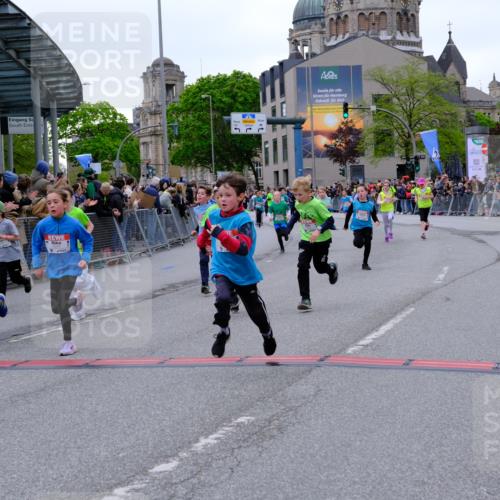 25.04.2026 - Das Zehntel Tim E. http://msf.ph/oto/9575535 25.04.2026 10:54:03 Ziel 5387, 5390, 5446, 5548, 5558, 5584, 5771, 5786, 5878, 5879, 6036, 6065, 6076, 6219, 6227, 6247, 6373, 6393, 6500, 6505, 7133, 7205, 7307, 7314, 7623, 7681, 8019, 8067 meine-sportfotos.de