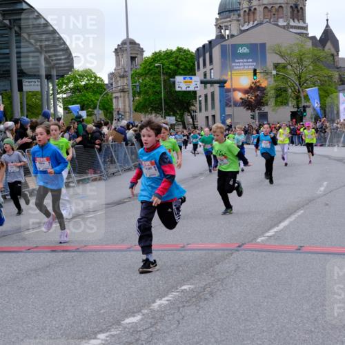 25.04.2026 - Das Zehntel Tim E. http://msf.ph/oto/9575536 25.04.2026 10:54:03 Ziel 5387, 5390, 5446, 5548, 5558, 5584, 5771, 5786, 5878, 5879, 6036, 6065, 6076, 6219, 6227, 6247, 6373, 6393, 6500, 6505, 7133, 7205, 7307, 7314, 7623, 7681, 8019, 8067 meine-sportfotos.de