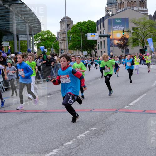 25.04.2026 - Das Zehntel Tim E. http://msf.ph/oto/9575537 25.04.2026 10:54:03 Ziel 5387, 5390, 5446, 5548, 5558, 5584, 5771, 5786, 5878, 5879, 6036, 6065, 6076, 6219, 6227, 6247, 6373, 6393, 6500, 6505, 7133, 7205, 7307, 7314, 7623, 7681, 8019, 8067 meine-sportfotos.de