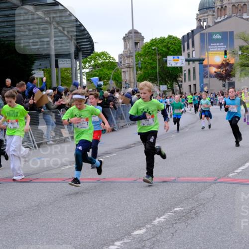 25.04.2026 - Das Zehntel Tim E. http://msf.ph/oto/9575541 25.04.2026 10:54:04 Ziel 5357, 5387, 5390, 5446, 5548, 5558, 5584, 5771, 5786, 5878, 5879, 6036, 6065, 6076, 6219, 6227, 6247, 6373, 6393, 6500, 6505, 7133, 7205, 7307, 7314, 7681, 8019, 8067 meine-sportfotos.de