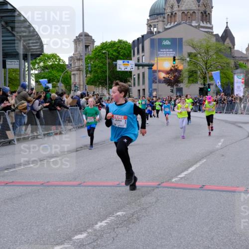 25.04.2026 - Das Zehntel Tim E. http://msf.ph/oto/9575547 25.04.2026 10:54:05 Ziel 5357, 5387, 5390, 5446, 5548, 5558, 5584, 5771, 5786, 5827, 6036, 6065, 6076, 6219, 6227, 6247, 6393, 6500, 6505, 7133, 7205, 7249, 7307, 7314, 7681, 8019, 8067 meine-sportfotos.de