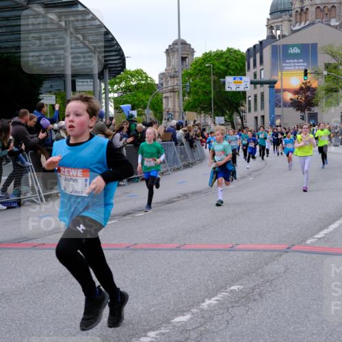 25.04.2026 - Das Zehntel Tim E. http://msf.ph/oto/9575553 25.04.2026 10:54:06 Ziel 5357, 5387, 5390, 5446, 5548, 5558, 5584, 5771, 5786, 5827, 6036, 6065, 6076, 6219, 6227, 6247, 6393, 6500, 6505, 7133, 7205, 7249, 7307, 7314, 7526, 7681, 8019, 8067 meine-sportfotos.de