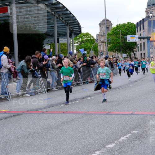 25.04.2026 - Das Zehntel Tim E. http://msf.ph/oto/9575555 25.04.2026 10:54:06 Ziel 5357, 5387, 5390, 5446, 5548, 5558, 5584, 5771, 5786, 5827, 6036, 6065, 6076, 6219, 6227, 6247, 6393, 6500, 6505, 7133, 7205, 7249, 7307, 7314, 7526, 7681, 8019, 8067 meine-sportfotos.de