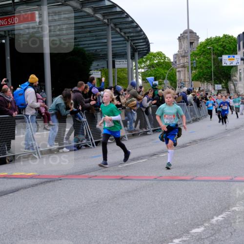 25.04.2026 - Das Zehntel Tim E. http://msf.ph/oto/9575557 25.04.2026 10:54:06 Ziel 5357, 5387, 5390, 5446, 5548, 5558, 5584, 5771, 5786, 5827, 6036, 6065, 6076, 6219, 6227, 6247, 6393, 6500, 6505, 7133, 7205, 7249, 7307, 7314, 7526, 7681, 8019, 8067 meine-sportfotos.de