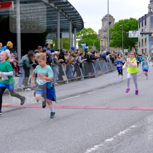 25.04.2026 - Das Zehntel Tim E. http://msf.ph/oto/9575560 25.04.2026 10:54:07 Ziel 5357, 5387, 5390, 5548, 5558, 5584, 5771, 5786, 5827, 6036, 6065, 6076, 6219, 6227, 6247, 6500, 6505, 7133, 7205, 7249, 7307, 7314, 7526, 7681, 8019, 8067 meine-sportfotos.de