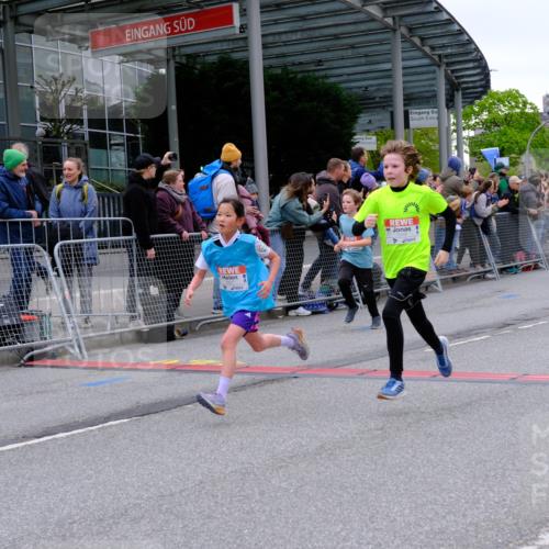 25.04.2026 - Das Zehntel Tim E. http://msf.ph/oto/9575571 25.04.2026 10:54:10 Ziel 5255, 5357, 5390, 5447, 5548, 5771, 5786, 5827, 5901, 5903, 6036, 6065, 6076, 6219, 6227, 6500, 6505, 6613, 6696, 6740, 6844, 7133, 7175, 7183, 7205, 7249, 7307, 7314, 7526, 7681, 7741, 8019, 8067 meine-sportfotos.de