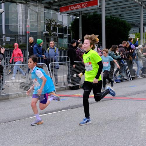 25.04.2026 - Das Zehntel Tim E. http://msf.ph/oto/9575575 25.04.2026 10:54:10 Ziel 5255, 5357, 5390, 5447, 5548, 5771, 5786, 5827, 5901, 5903, 6036, 6065, 6076, 6219, 6227, 6500, 6505, 6613, 6696, 6740, 6844, 7133, 7175, 7183, 7205, 7249, 7307, 7314, 7526, 7681, 7741, 8019, 8067 meine-sportfotos.de