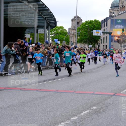 25.04.2026 - Das Zehntel Tim E. http://msf.ph/oto/9575580 25.04.2026 10:54:12 Ziel 5004, 5059, 5113, 5255, 5357, 5376, 5403, 5447, 5470, 5786, 5827, 5901, 5903, 6036, 6065, 6076, 6505, 6613, 6696, 6701, 6714, 6740, 6844, 7095, 7175, 7183, 7206, 7249, 7526, 7741, 7752, 7927 meine-sportfotos.de