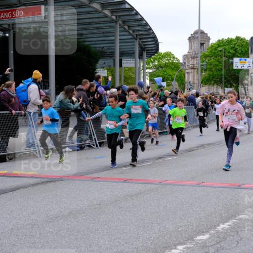 25.04.2026 - Das Zehntel Tim E. http://msf.ph/oto/9575583 25.04.2026 10:54:13 Ziel 5004, 5059, 5113, 5255, 5306, 5357, 5376, 5403, 5447, 5470, 5827, 5901, 5903, 6036, 6065, 6076, 6505, 6613, 6696, 6701, 6714, 6740, 6844, 6972, 7095, 7175, 7183, 7206, 7249, 7526, 7741, 7752, 7927, 7949 meine-sportfotos.de