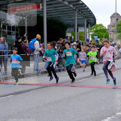 25.04.2026 - Das Zehntel Tim E. http://msf.ph/oto/9575588 25.04.2026 10:54:13 Ziel 5004, 5059, 5113, 5255, 5306, 5357, 5376, 5403, 5447, 5470, 5827, 5901, 5903, 6036, 6065, 6076, 6505, 6613, 6696, 6701, 6714, 6740, 6844, 6972, 7095, 7175, 7183, 7206, 7249, 7526, 7741, 7752, 7927, 7949 meine-sportfotos.de