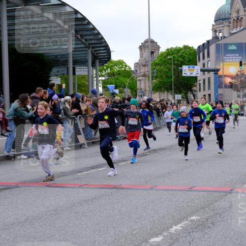 25.04.2026 - Das Zehntel Tim E. http://msf.ph/oto/9575599 25.04.2026 10:54:15 Ziel 5004, 5059, 5072, 5113, 5255, 5306, 5357, 5376, 5403, 5447, 5470, 5827, 5901, 5903, 6065, 6613, 6635, 6696, 6701, 6714, 6740, 6844, 6920, 6923, 6924, 6972, 7095, 7175, 7183, 7206, 7249, 7311, 7526, 7741, 7752, 7927, 7949 meine-sportfotos.de