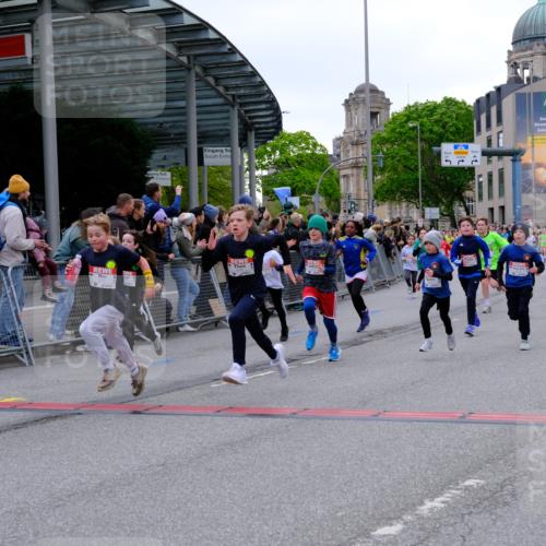 25.04.2026 - Das Zehntel Tim E. http://msf.ph/oto/9575600 25.04.2026 10:54:15 Ziel 5004, 5059, 5072, 5113, 5255, 5306, 5357, 5376, 5403, 5447, 5470, 5827, 5901, 5903, 6065, 6613, 6635, 6696, 6701, 6714, 6740, 6844, 6920, 6923, 6924, 6972, 7095, 7175, 7183, 7206, 7249, 7311, 7526, 7741, 7752, 7927, 7949 meine-sportfotos.de