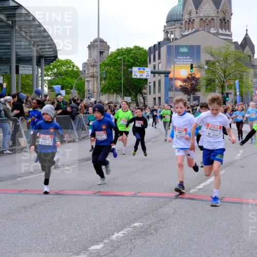 25.04.2026 - Das Zehntel Tim E. http://msf.ph/oto/9575606 25.04.2026 10:54:16 Ziel 5004, 5059, 5072, 5108, 5113, 5255, 5306, 5357, 5376, 5403, 5447, 5470, 5755, 5827, 5901, 5903, 6107, 6613, 6635, 6696, 6701, 6714, 6740, 6844, 6920, 6923, 6924, 6972, 7095, 7175, 7183, 7206, 7249, 7311, 7526, 7741, 7752, 7927, 7949 meine-sportfotos.de