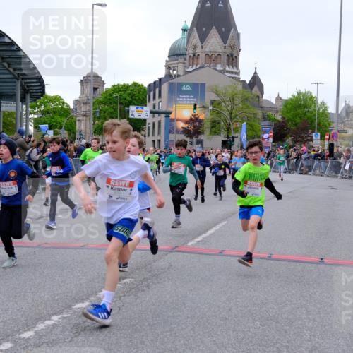 25.04.2026 - Das Zehntel Tim E. http://msf.ph/oto/9575609 25.04.2026 10:54:17 Ziel 5004, 5059, 5072, 5108, 5113, 5255, 5306, 5355, 5376, 5403, 5447, 5470, 5591, 5755, 5827, 5901, 5903, 6107, 6613, 6635, 6696, 6701, 6714, 6740, 6844, 6920, 6923, 6924, 6972, 7095, 7175, 7183, 7206, 7249, 7311, 7526, 7741, 7752, 7927, 7949 meine-sportfotos.de