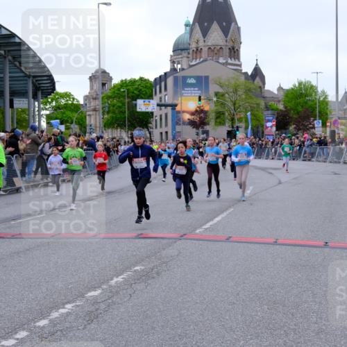25.04.2026 - Das Zehntel Tim E. http://msf.ph/oto/9575620 25.04.2026 10:54:18 Ziel 5004, 5059, 5072, 5088, 5098, 5108, 5113, 5255, 5306, 5355, 5376, 5403, 5447, 5470, 5590, 5591, 5755, 5901, 5903, 6107, 6613, 6635, 6696, 6701, 6714, 6740, 6844, 6920, 6923, 6924, 6972, 7095, 7175, 7183, 7206, 7311, 7526, 7741, 7752, 7927, 7949 meine-sportfotos.de