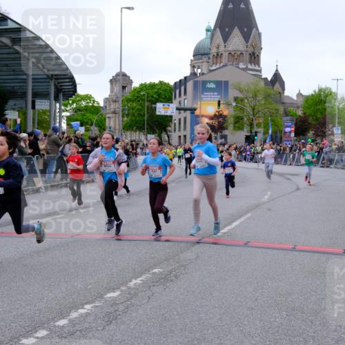 25.04.2026 - Das Zehntel Tim E. http://msf.ph/oto/9575632 25.04.2026 10:54:20 Ziel 5004, 5059, 5072, 5088, 5098, 5108, 5113, 5255, 5306, 5355, 5376, 5403, 5447, 5470, 5590, 5591, 5755, 5901, 5903, 6017, 6107, 6557, 6613, 6635, 6696, 6701, 6714, 6740, 6844, 6920, 6923, 6924, 6972, 7095, 7175, 7183, 7206, 7311, 7741, 7752, 7927, 7949 meine-sportfotos.de