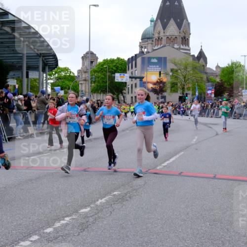 25.04.2026 - Das Zehntel Tim E. http://msf.ph/oto/9575633 25.04.2026 10:54:20 Ziel 5004, 5059, 5072, 5088, 5098, 5108, 5113, 5255, 5306, 5355, 5376, 5403, 5447, 5470, 5590, 5591, 5755, 5901, 5903, 6017, 6107, 6557, 6613, 6635, 6696, 6701, 6714, 6740, 6844, 6920, 6923, 6924, 6972, 7095, 7175, 7183, 7206, 7311, 7741, 7752, 7927, 7949 meine-sportfotos.de
