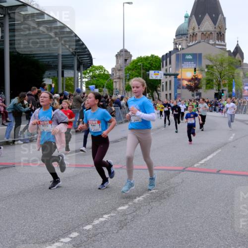25.04.2026 - Das Zehntel Tim E. http://msf.ph/oto/9575638 25.04.2026 10:54:20 Ziel 5004, 5059, 5072, 5088, 5098, 5108, 5113, 5255, 5306, 5355, 5376, 5403, 5447, 5470, 5590, 5591, 5755, 5901, 5903, 6017, 6107, 6557, 6613, 6635, 6696, 6701, 6714, 6740, 6844, 6920, 6923, 6924, 6972, 7095, 7175, 7183, 7206, 7311, 7741, 7752, 7927, 7949 meine-sportfotos.de