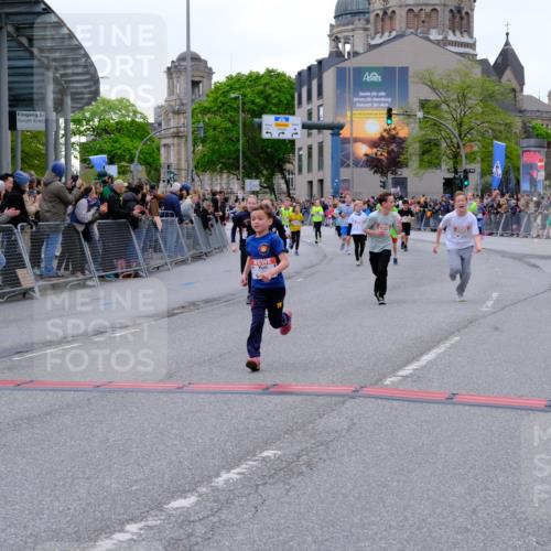 25.04.2026 - Das Zehntel Tim E. http://msf.ph/oto/9575640 25.04.2026 10:54:21 Ziel 5004, 5059, 5072, 5088, 5098, 5108, 5113, 5255, 5306, 5355, 5376, 5403, 5470, 5590, 5591, 5755, 6017, 6070, 6107, 6557, 6613, 6635, 6696, 6701, 6714, 6740, 6920, 6923, 6924, 6972, 7095, 7183, 7206, 7311, 7741, 7752, 7927, 7949 meine-sportfotos.de