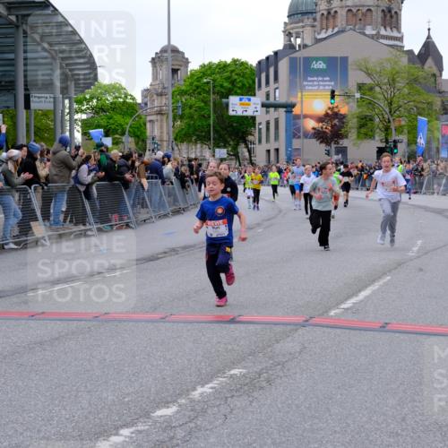 25.04.2026 - Das Zehntel Tim E. http://msf.ph/oto/9575641 25.04.2026 10:54:21 Ziel 5004, 5059, 5072, 5088, 5098, 5108, 5113, 5255, 5306, 5355, 5376, 5403, 5470, 5590, 5591, 5755, 6017, 6070, 6107, 6557, 6613, 6635, 6696, 6701, 6714, 6740, 6920, 6923, 6924, 6972, 7095, 7183, 7206, 7311, 7741, 7752, 7927, 7949 meine-sportfotos.de