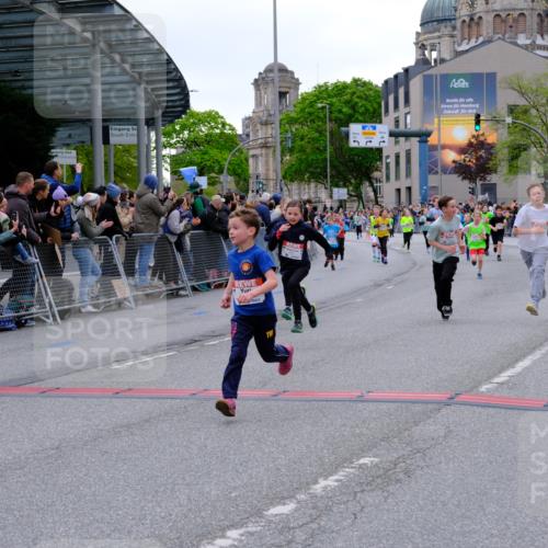25.04.2026 - Das Zehntel Tim E. http://msf.ph/oto/9575645 25.04.2026 10:54:22 Ziel 5004, 5059, 5072, 5088, 5098, 5108, 5113, 5306, 5355, 5376, 5403, 5470, 5590, 5591, 5755, 5847, 6017, 6070, 6107, 6557, 6635, 6696, 6701, 6714, 6740, 6880, 6920, 6923, 6924, 6972, 7095, 7206, 7311, 7741, 7752, 7927, 7949 meine-sportfotos.de
