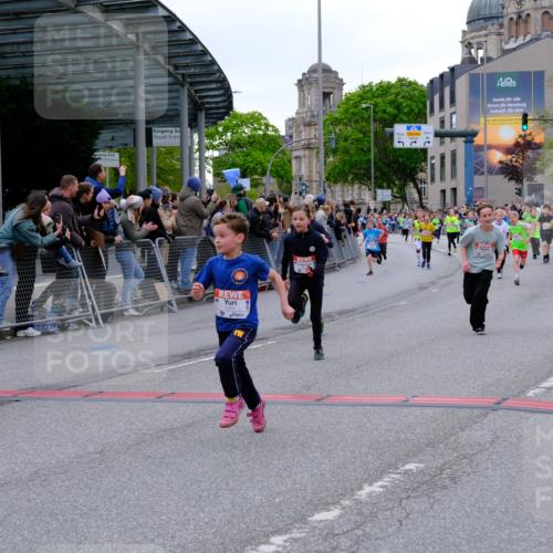 25.04.2026 - Das Zehntel Tim E. http://msf.ph/oto/9575647 25.04.2026 10:54:22 Ziel 5004, 5059, 5072, 5088, 5098, 5108, 5113, 5306, 5355, 5376, 5403, 5470, 5590, 5591, 5755, 5847, 6017, 6070, 6107, 6557, 6635, 6696, 6701, 6714, 6740, 6880, 6920, 6923, 6924, 6972, 7095, 7206, 7311, 7741, 7752, 7927, 7949 meine-sportfotos.de