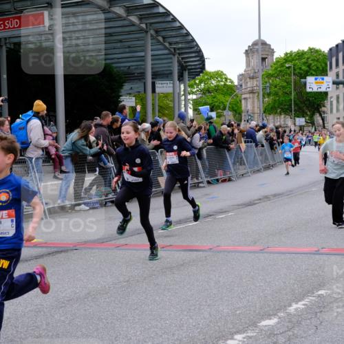 25.04.2026 - Das Zehntel Tim E. http://msf.ph/oto/9575651 25.04.2026 10:54:23 Ziel 5004, 5059, 5072, 5088, 5098, 5108, 5113, 5306, 5355, 5376, 5403, 5421, 5470, 5590, 5591, 5755, 5847, 6017, 6070, 6107, 6557, 6635, 6701, 6714, 6880, 6920, 6923, 6924, 6972, 7095, 7206, 7311, 7752, 7905, 7927, 7949 meine-sportfotos.de